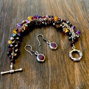 Gorgeous bracelet and earring set purple 💜